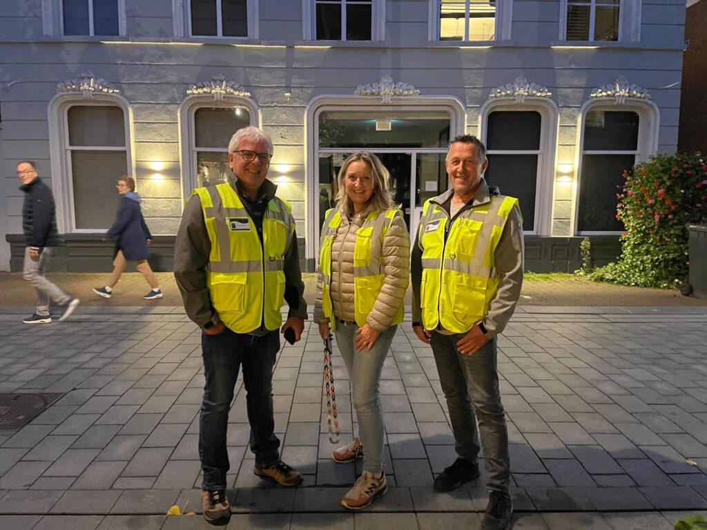 BTT in het centrum met Burgemeester in centrum van Waalwijk BTT in het centrum met Burgemeester in centrum van Waalwijk